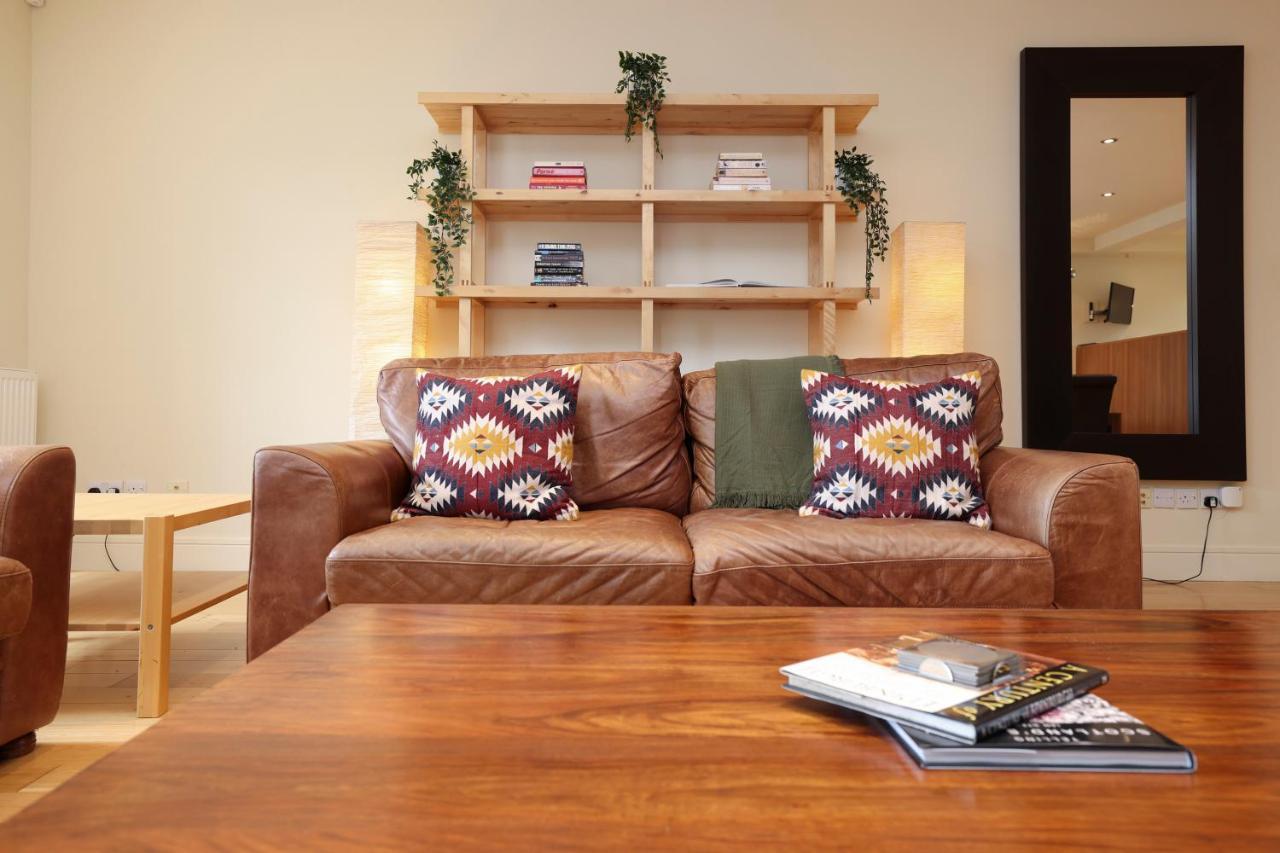 Joivy Spacious 2 Bed,2 Bath Flat, Free Parking And Rooftop Terrace Edinburgh Dış mekan fotoğraf