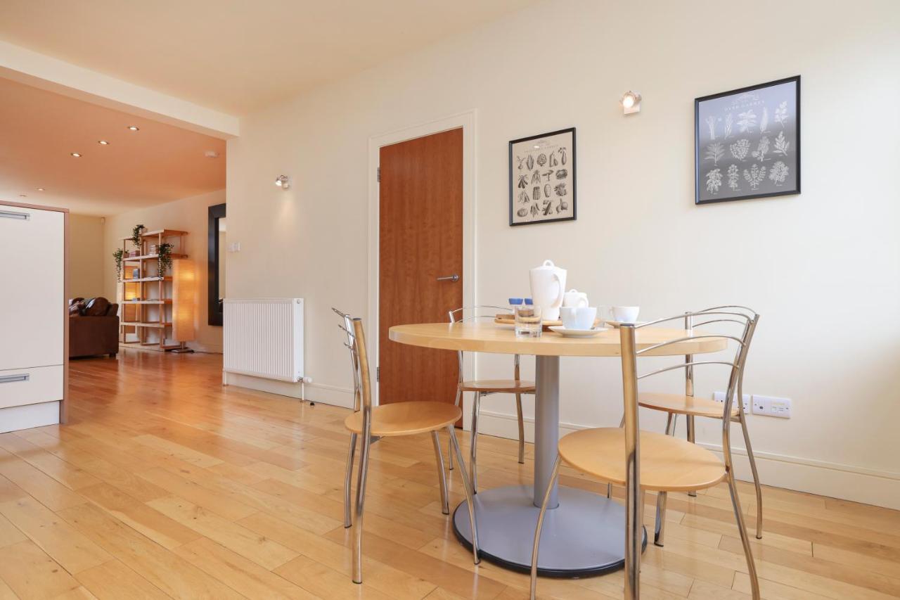 Joivy Spacious 2 Bed,2 Bath Flat, Free Parking And Rooftop Terrace Edinburgh Dış mekan fotoğraf