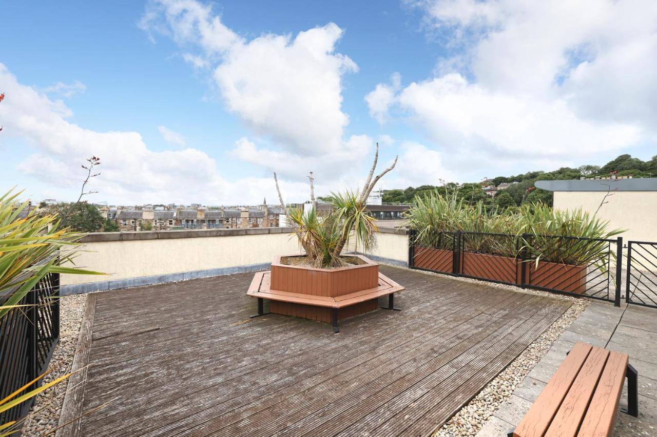 Joivy Spacious 2 Bed,2 Bath Flat, Free Parking And Rooftop Terrace Edinburgh Dış mekan fotoğraf